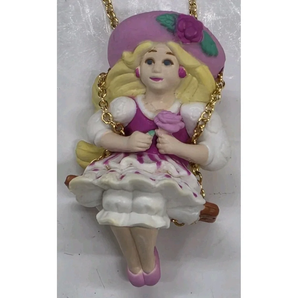 Vintage 1994 Avon Kids Pendant Goldtone Necklace Peppermint Rose Jewelry 16